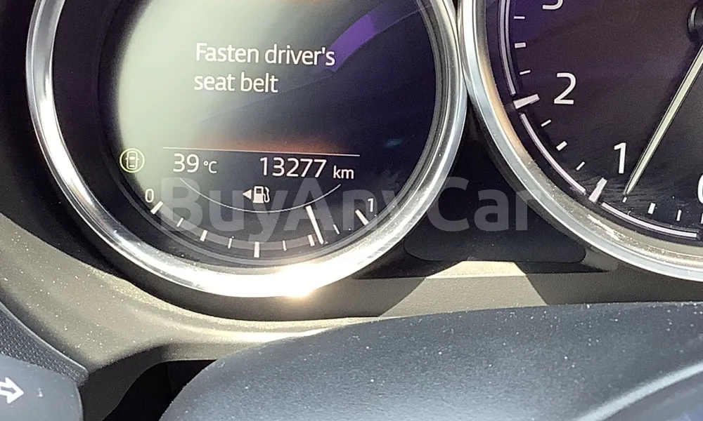 Vehicle photo 8