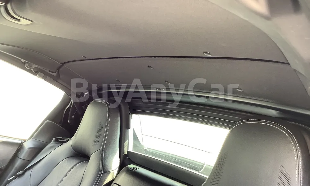 Vehicle photo 9