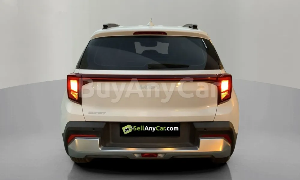 Vehicle photo 2