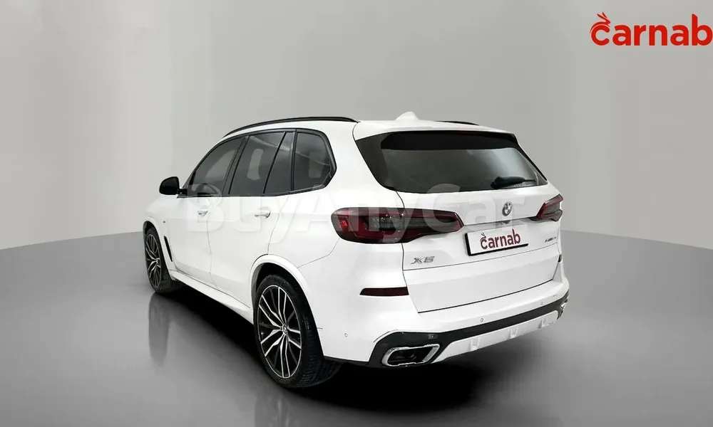 Vehicle photo 8