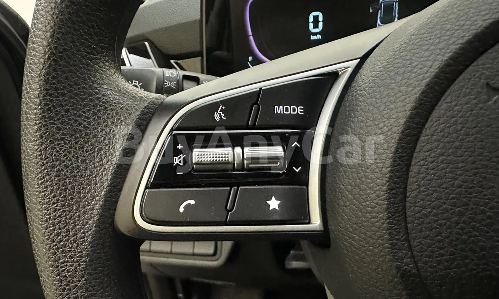 Vehicle photo 13