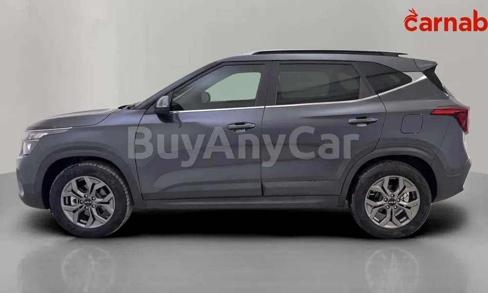 Vehicle photo 4