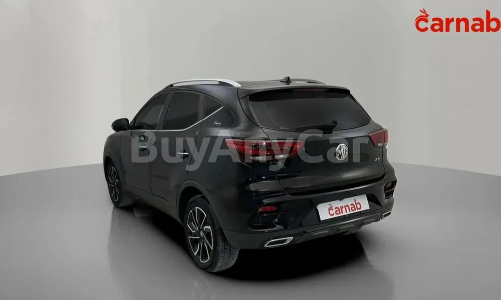 Vehicle photo 8
