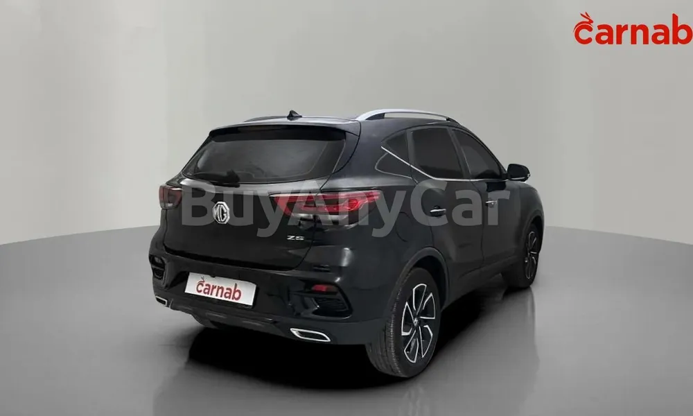 Vehicle photo 9