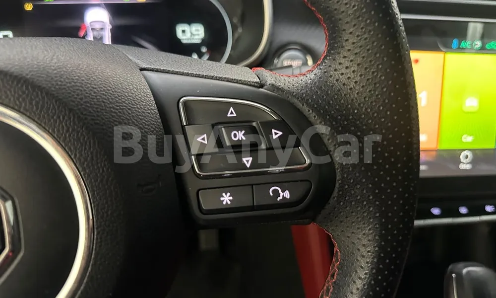Vehicle photo 11