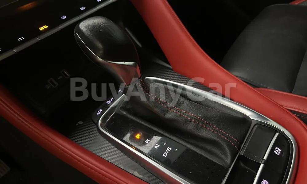 Vehicle photo 13