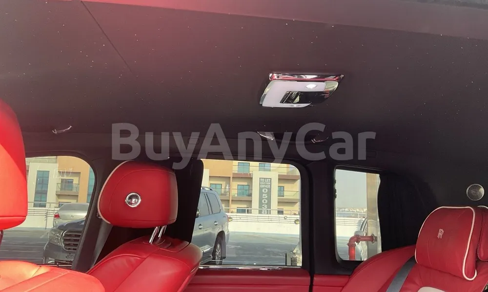 Vehicle photo 8