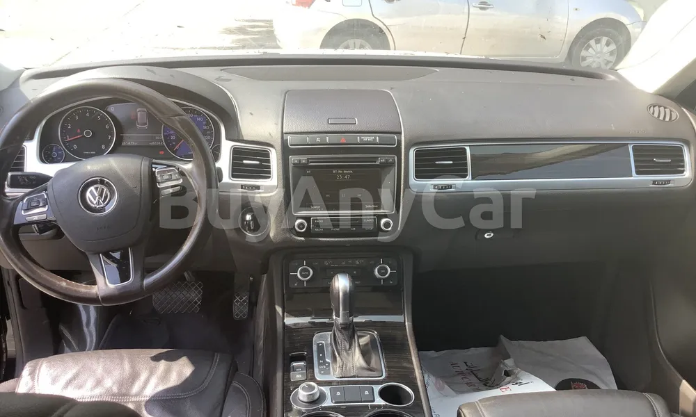 Vehicle photo 7