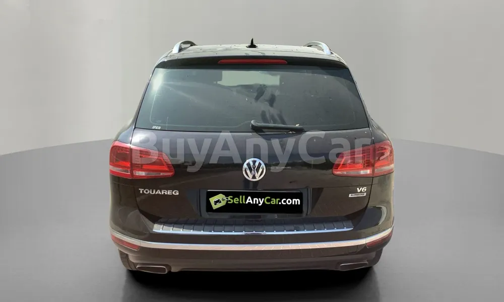 Vehicle photo 2
