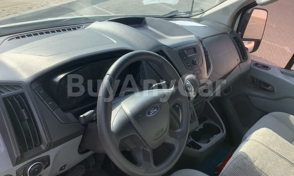 Vehicle photo 9