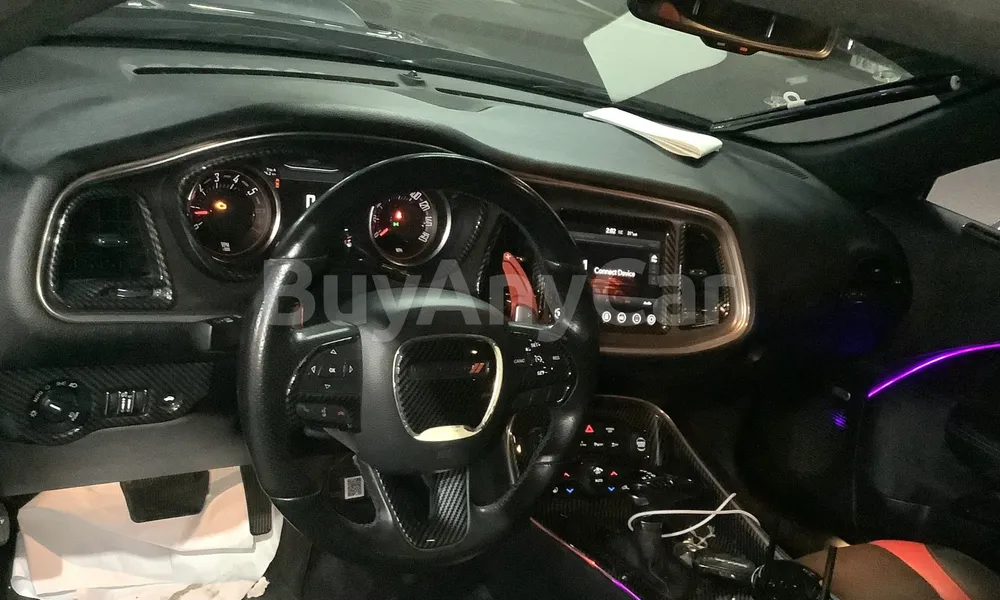 Vehicle photo 8