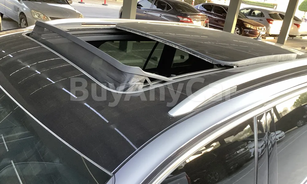 Vehicle photo 5