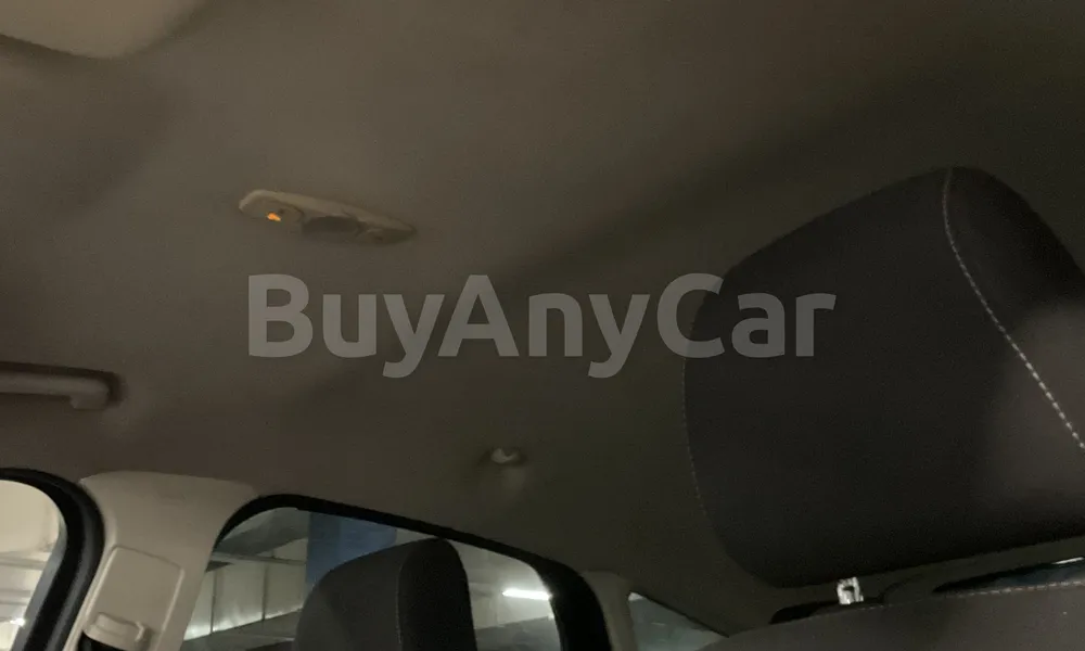 Vehicle photo 9