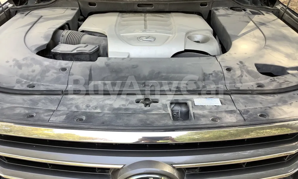 Vehicle photo 6