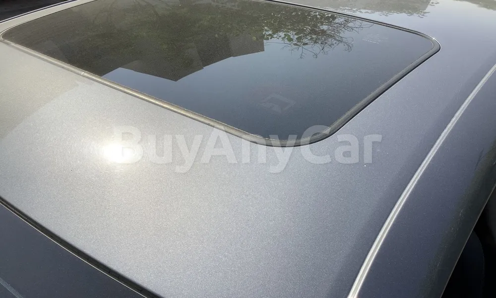 Vehicle photo 5