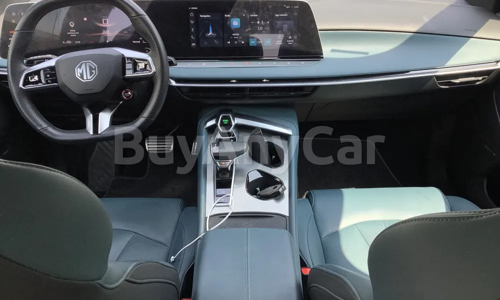 Vehicle photo 8