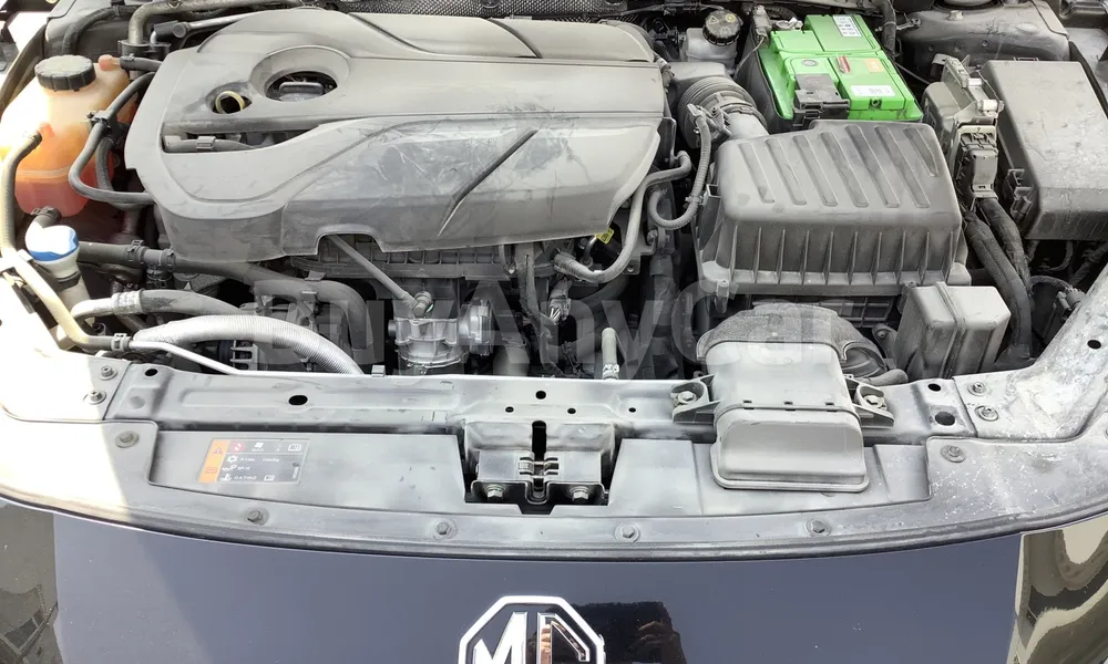 Vehicle photo 6