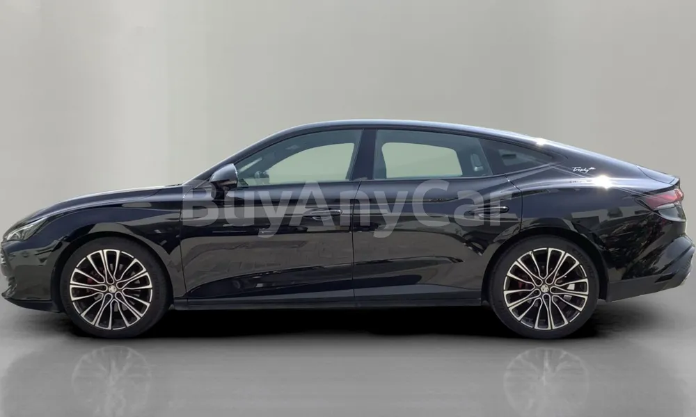 Vehicle photo 4