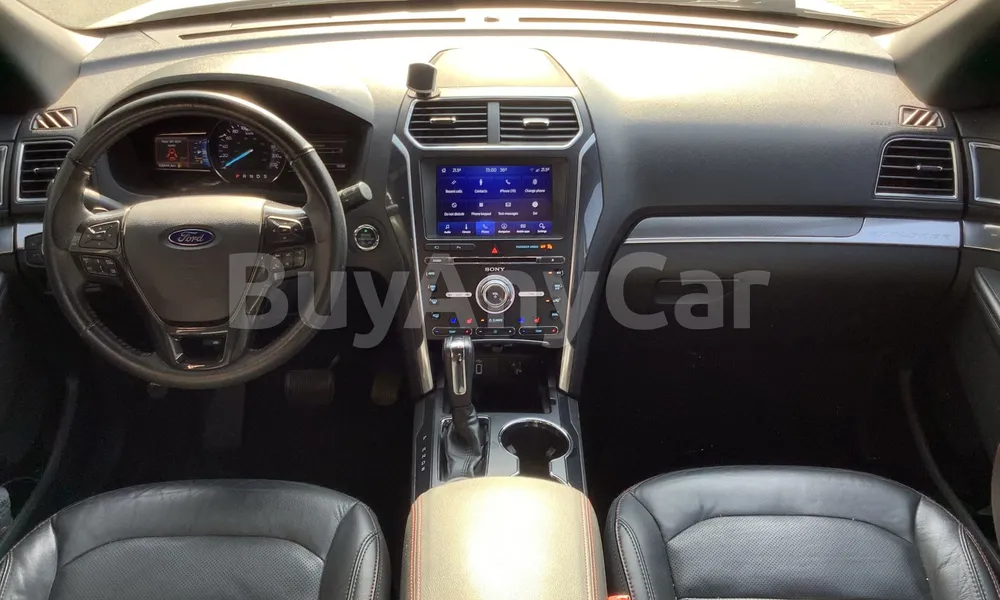 Vehicle photo 8