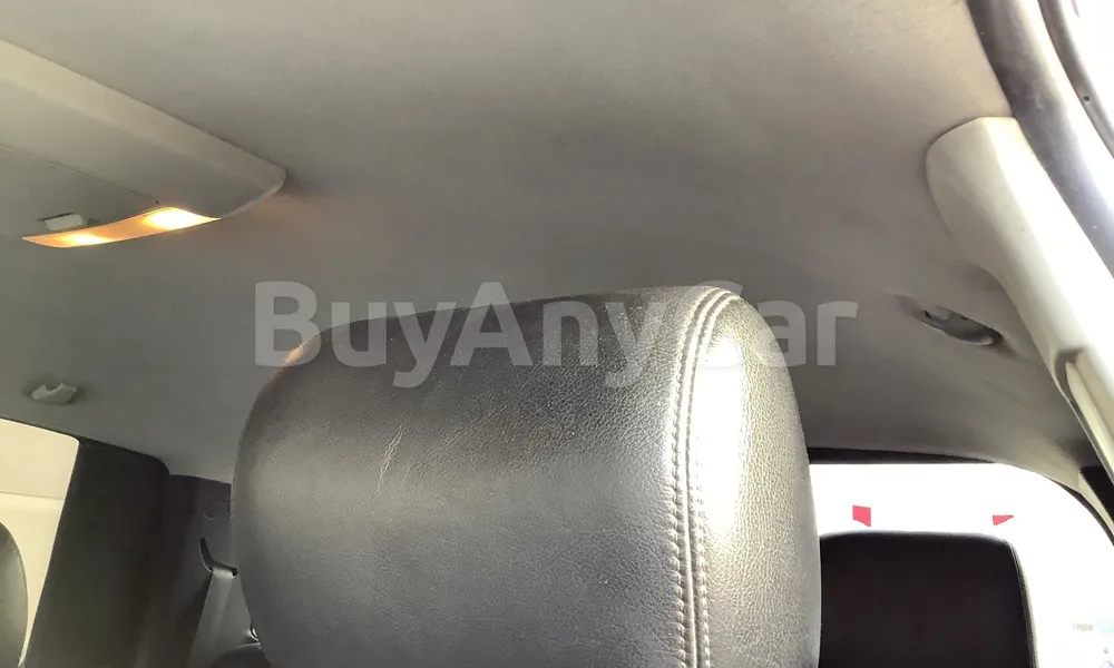 Vehicle photo 9