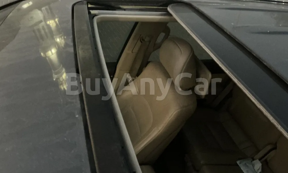 Vehicle photo 5