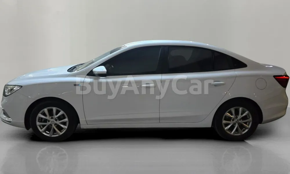 Vehicle photo 4