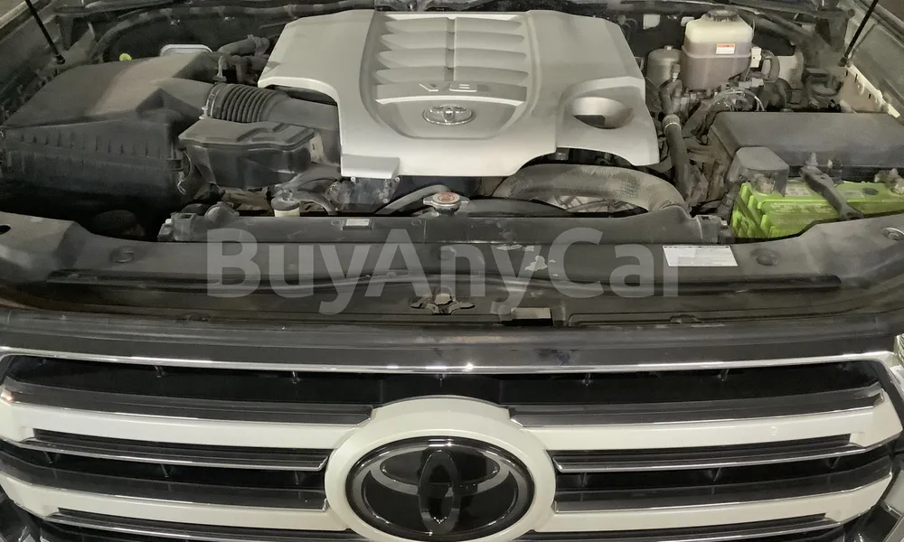 Vehicle photo 6