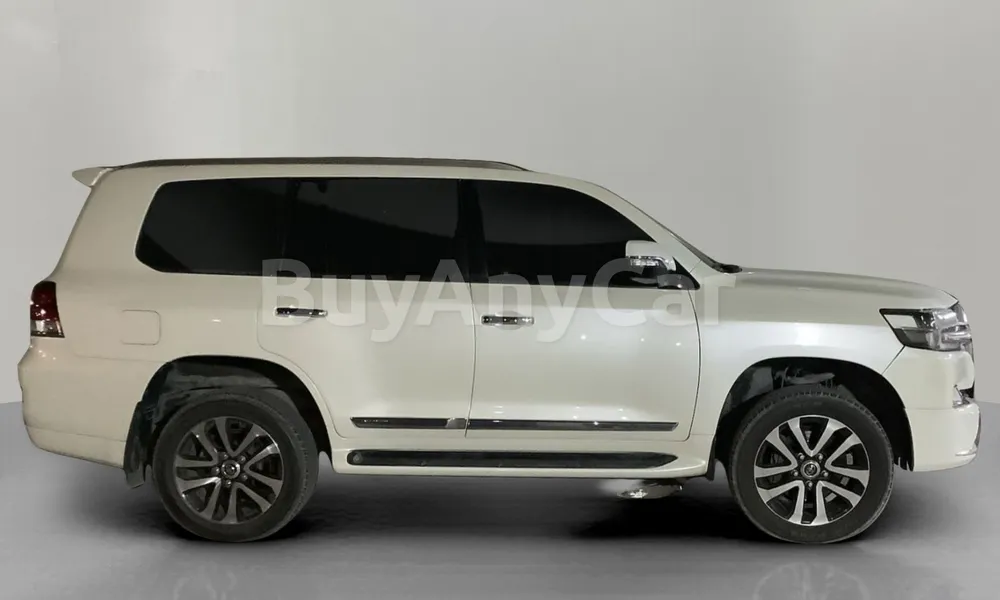 Vehicle photo 3