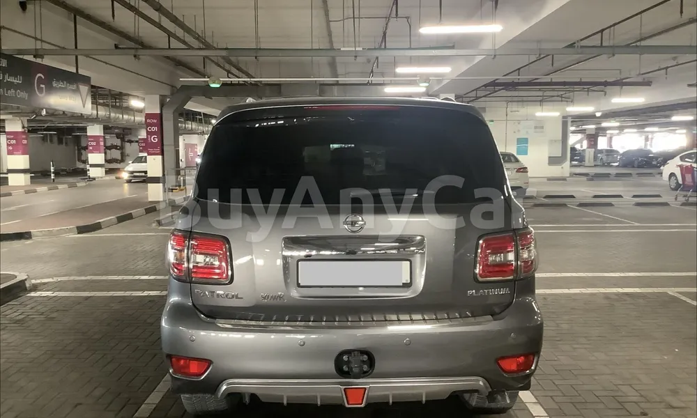 Vehicle photo 2