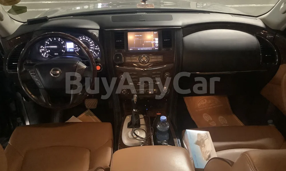 Vehicle photo 7