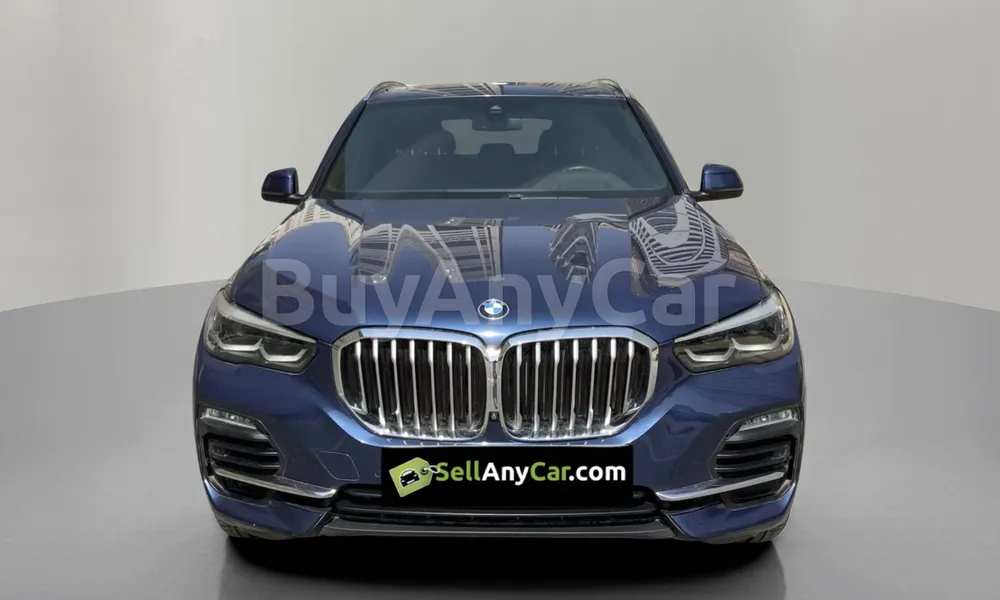 Vehicle photo 1