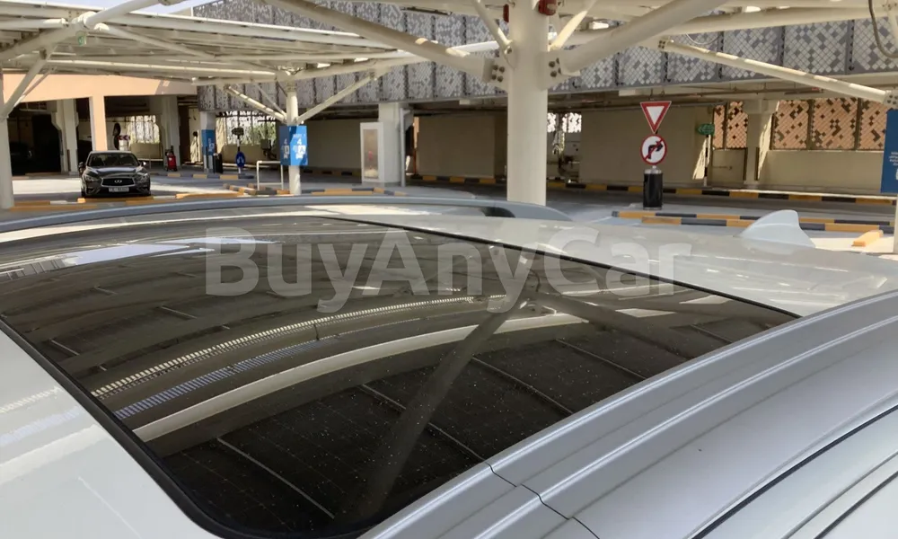 Vehicle photo 6