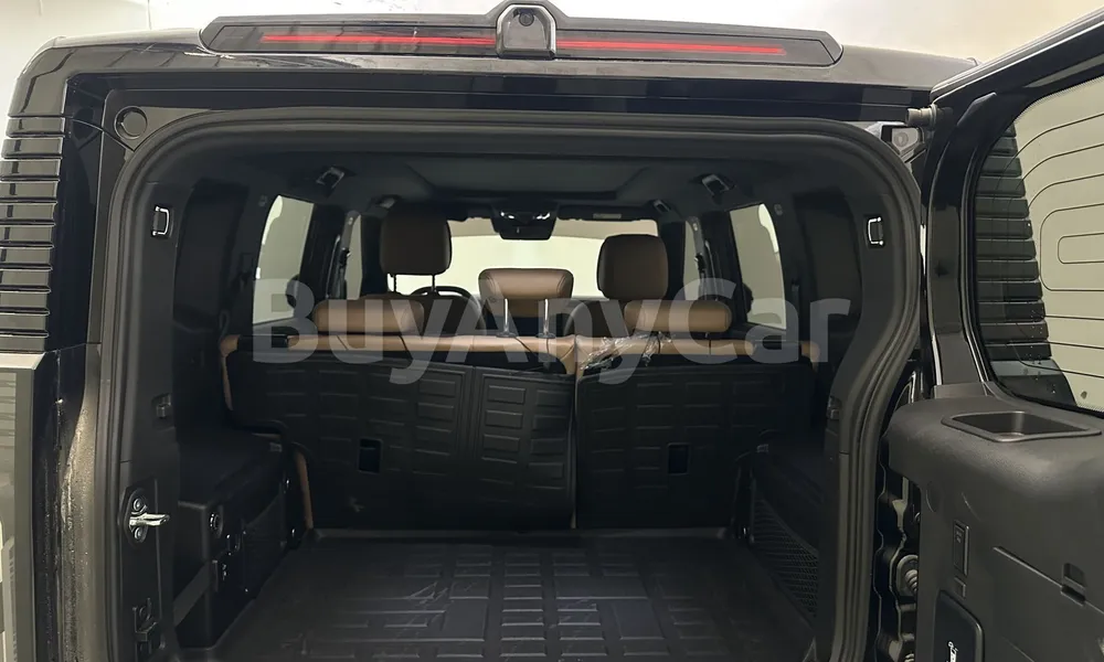 Vehicle photo 15