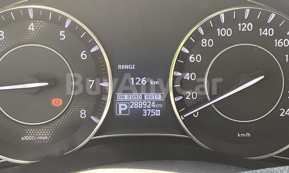 Vehicle photo 9