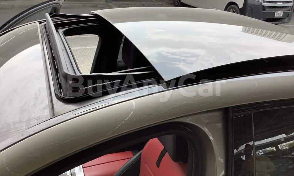 Vehicle photo 5