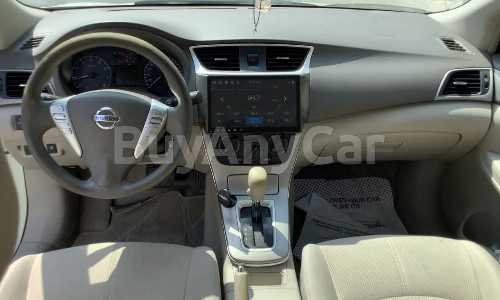 Vehicle photo 8