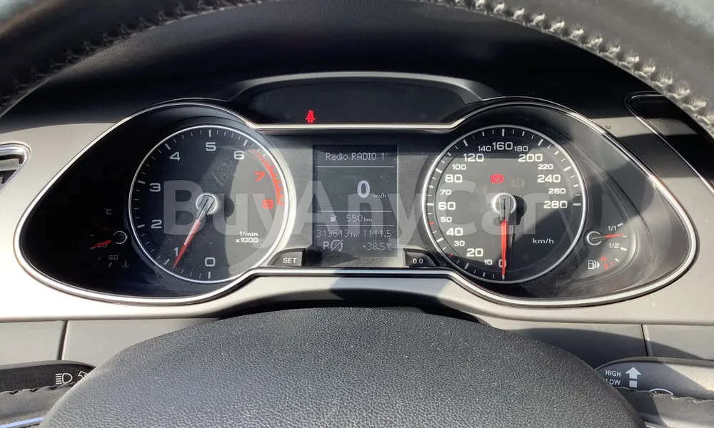 Vehicle photo 7