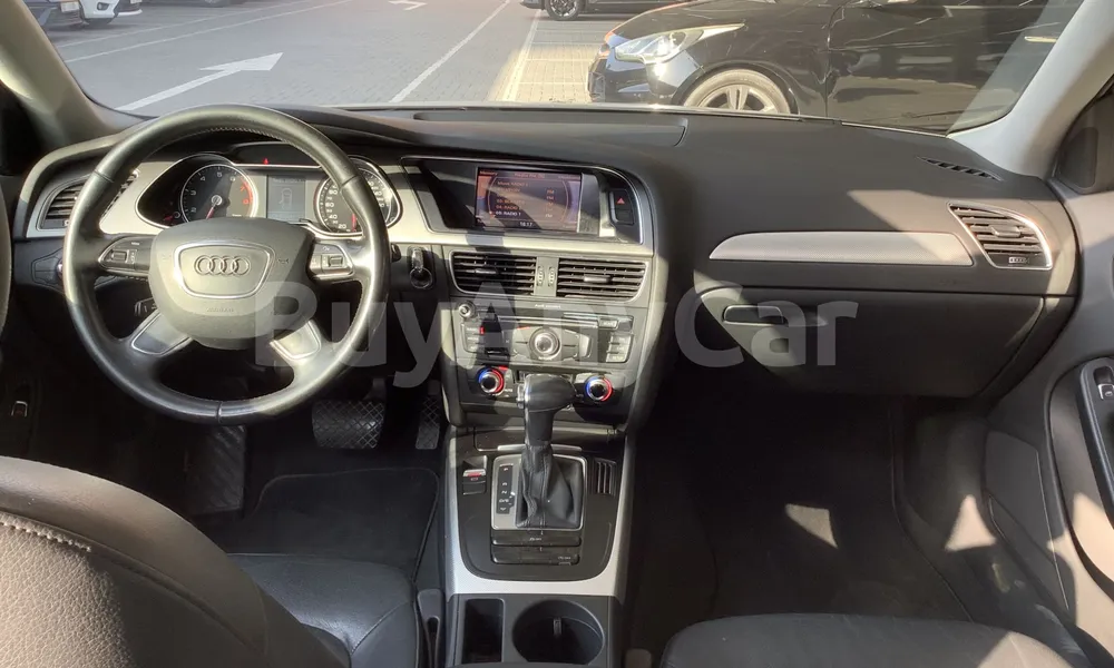 Vehicle photo 8
