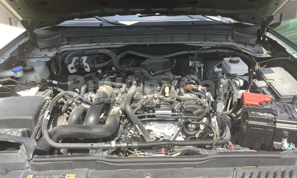 Vehicle photo 6