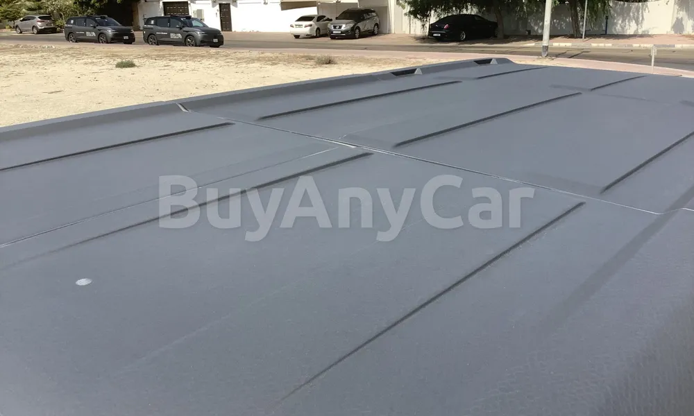 Vehicle photo 5