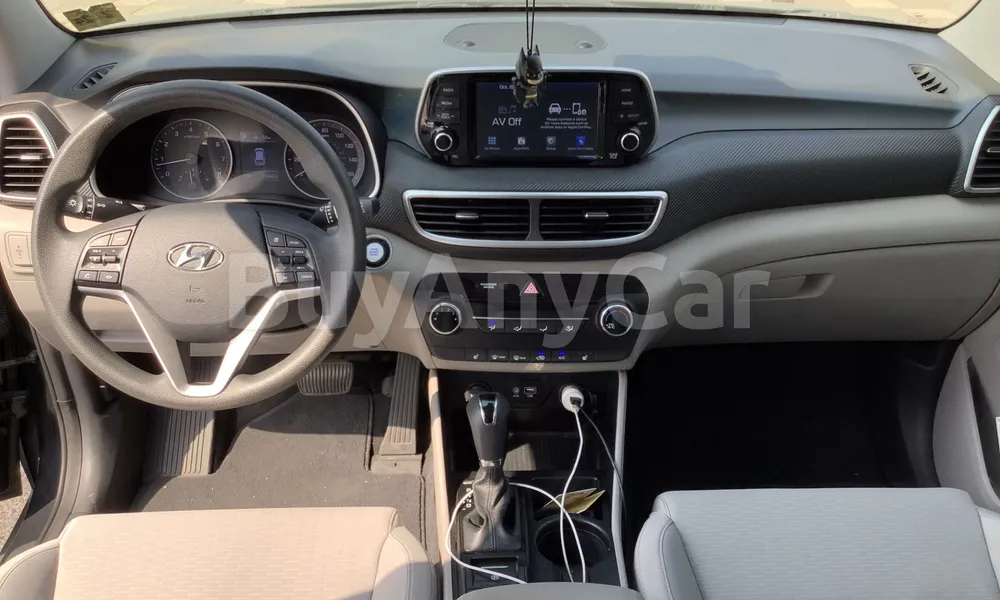 Vehicle photo 8