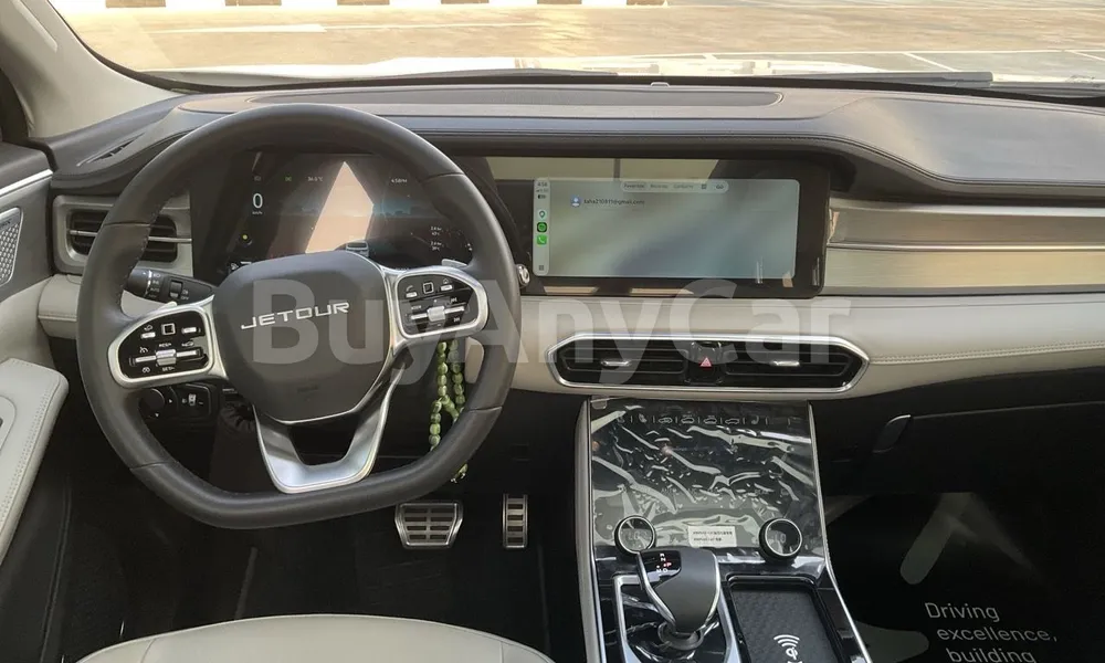 Vehicle photo 9