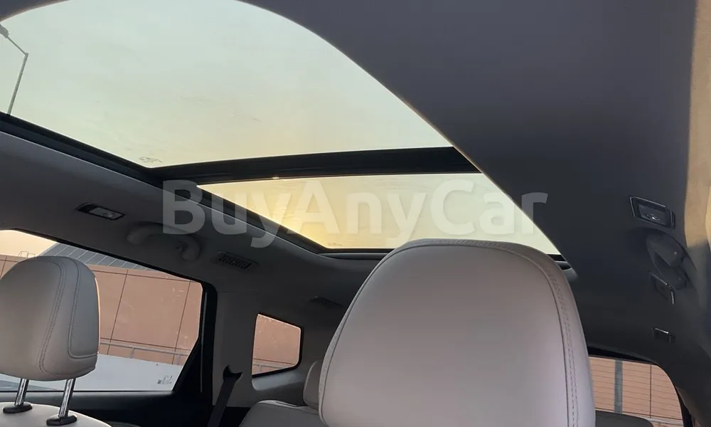 Vehicle photo 7