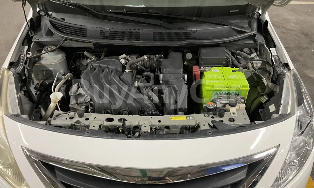 Vehicle photo 7
