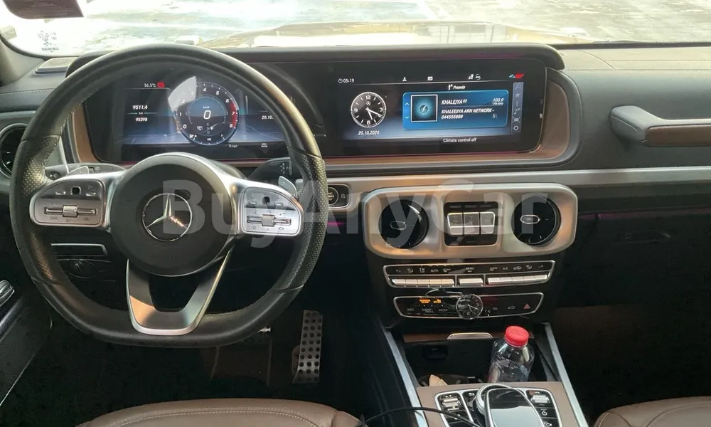 Vehicle photo 9