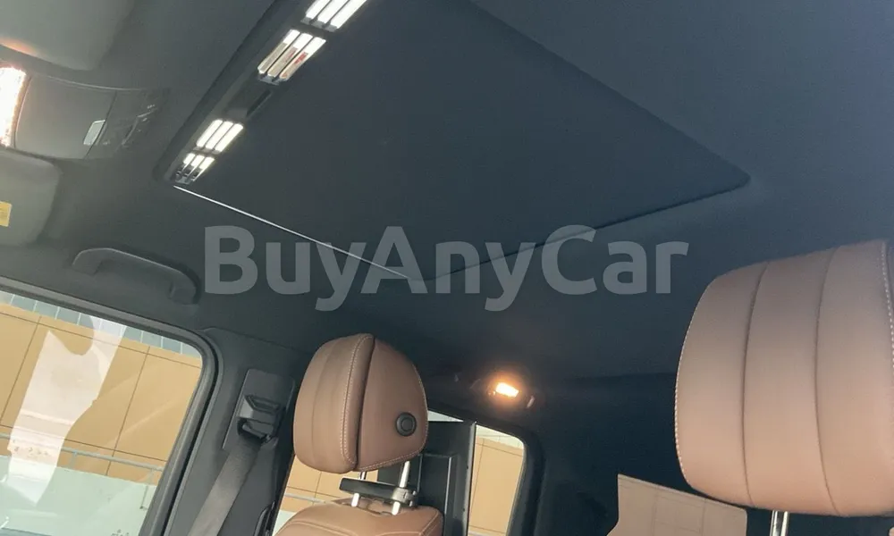 Vehicle photo 8