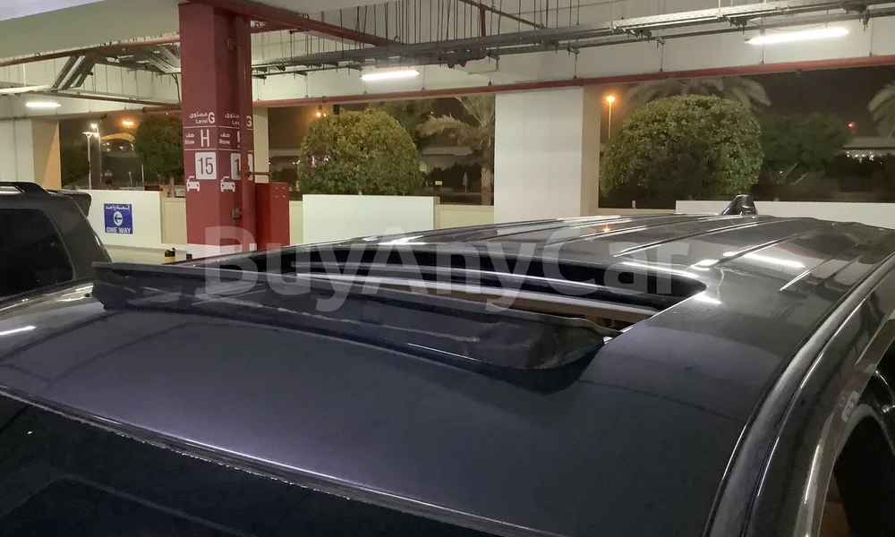 Vehicle photo 6