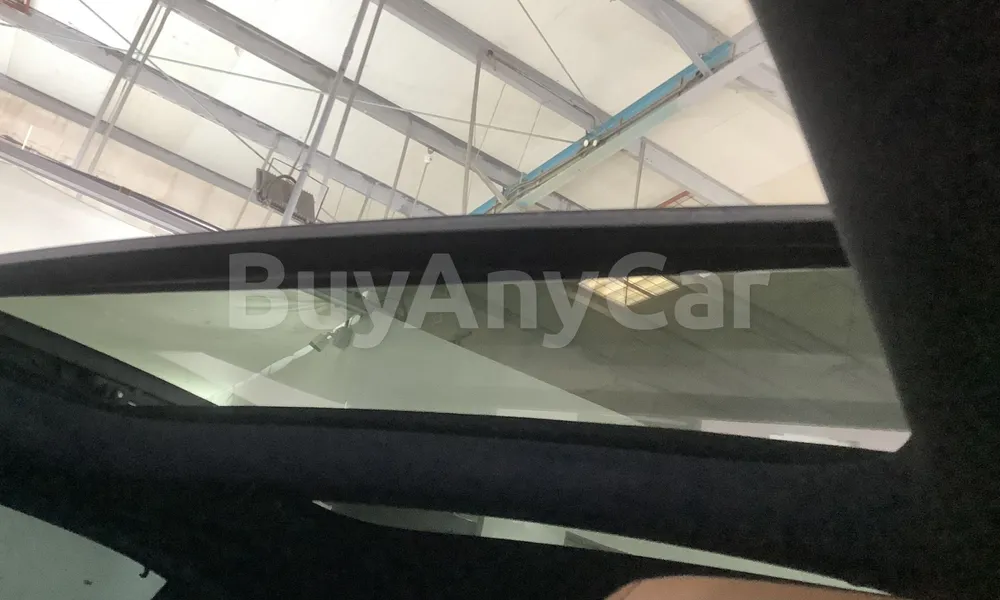 Vehicle photo 8