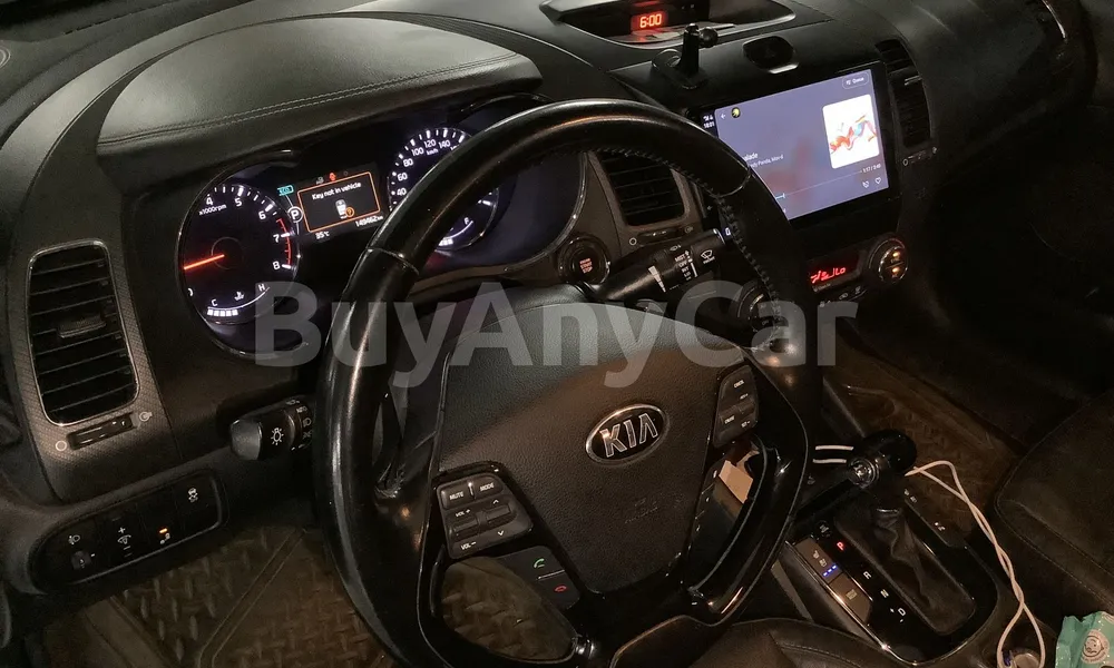 Vehicle photo 8