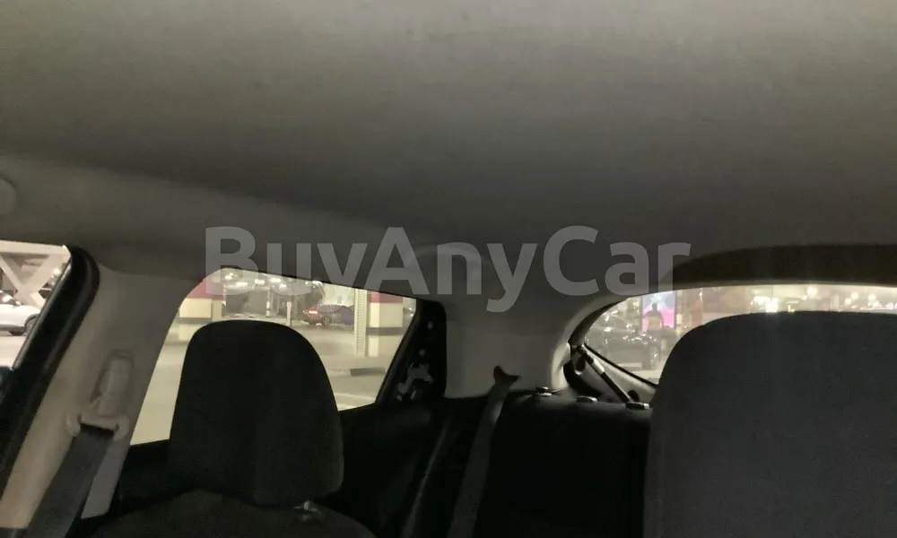 Vehicle photo 9